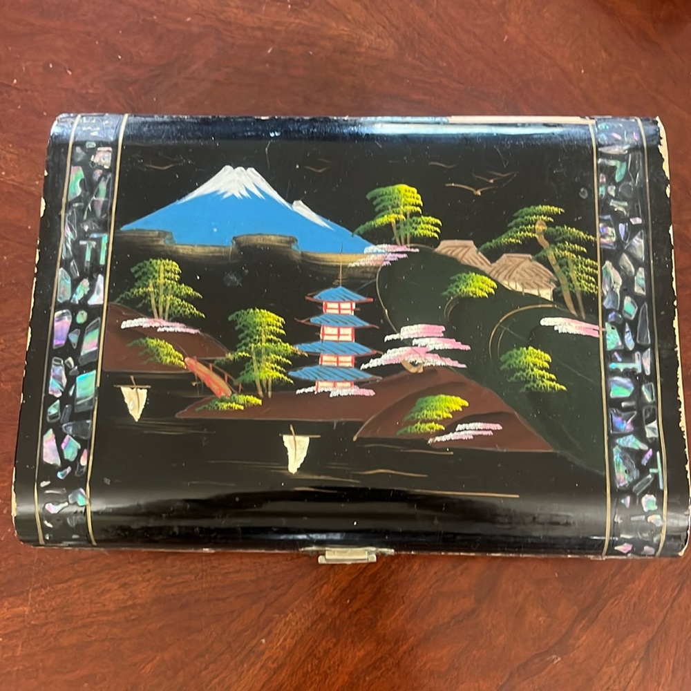 Vintage Japanese Inspired LaquerJewelry Box W/Interior Mirror & Felt Lining